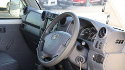 
										TOYOTA LAND CRUISER full									
