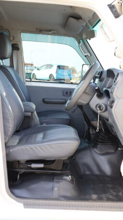
										TOYOTA LAND CRUISER full									