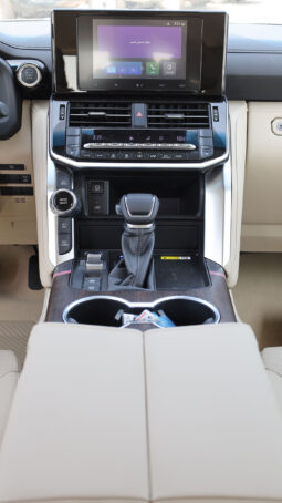 
										TOYOTA LAND CRUISER (LC300) full									