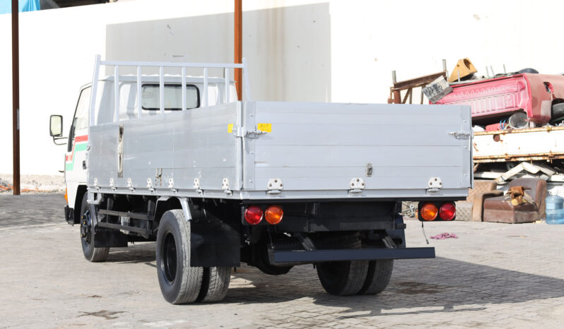 
								MITSUBISHI CANTER (TRUCK) full									