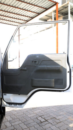 
										MITSUBISHI CANTER (TRUCK) full									