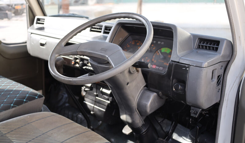 
								MITSUBISHI CANTER (TRUCK) full									