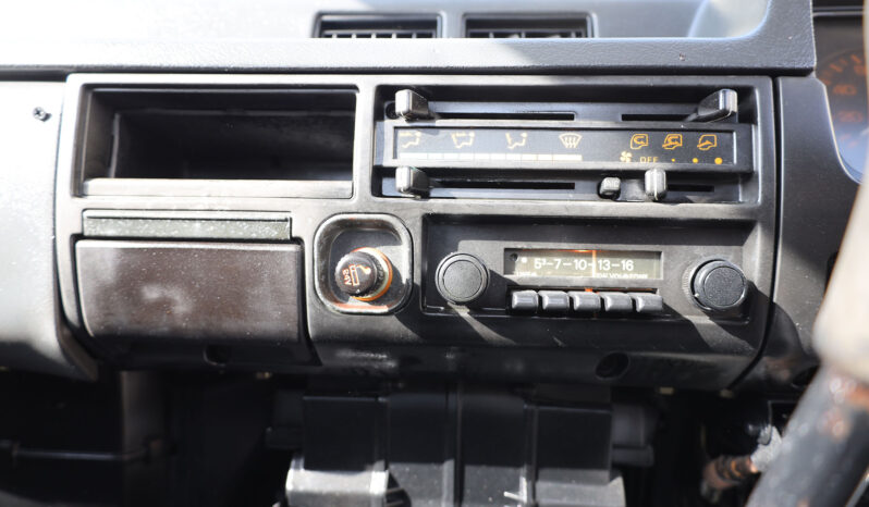 
								MITSUBISHI CANTER (TRUCK) full									