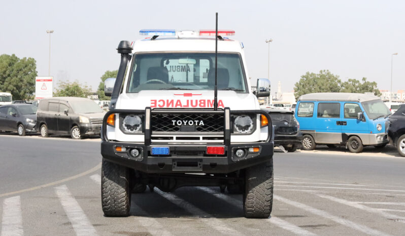 
								TOYOTA LAND CRUISER (AMBULANCE) full									