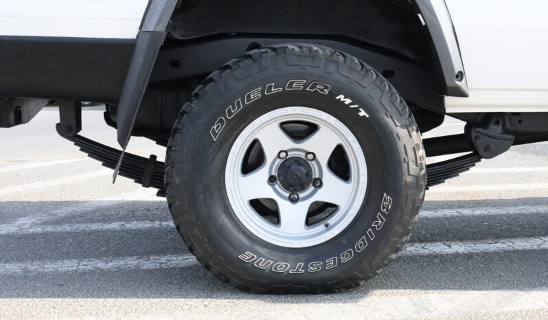 
								TOYOTA LAND CRUISER (AMBULANCE) full									