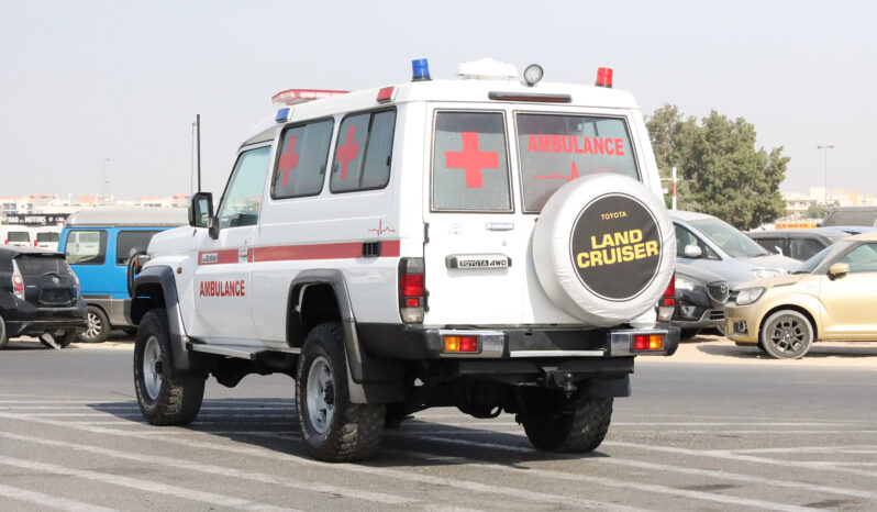 
								TOYOTA LAND CRUISER (AMBULANCE) full									
