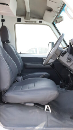 
										TOYOTA LAND CRUISER (AMBULANCE) full									