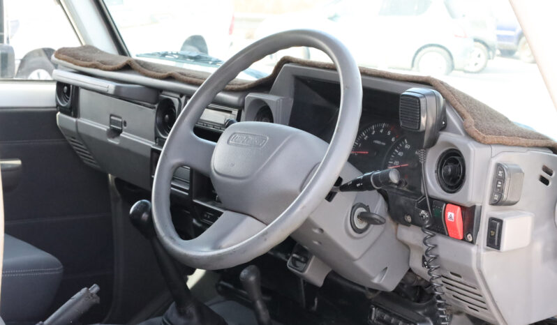 
								TOYOTA LAND CRUISER (AMBULANCE) full									