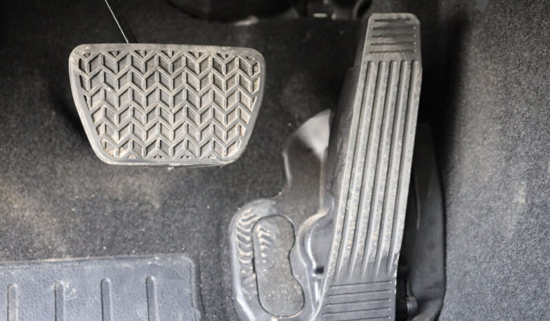 
								TOYOTA CAMRY (AXVA80) full									