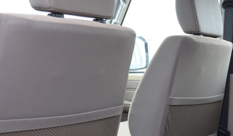
								TOYOTA LAND CRUISER full									