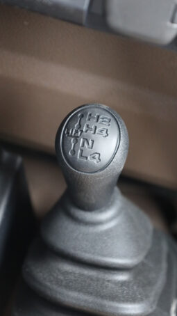 
										TOYOTA LAND CRUISER full									