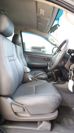 
										TOYOTA HILUX (PICKUP) full									