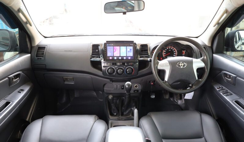 
								TOYOTA HILUX (PICKUP) full									
