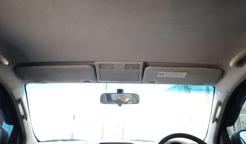 
								TOYOTA HILUX (PICKUP) full									