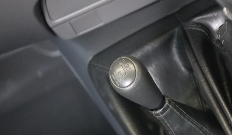 
								TOYOTA HILUX (PICKUP) full									