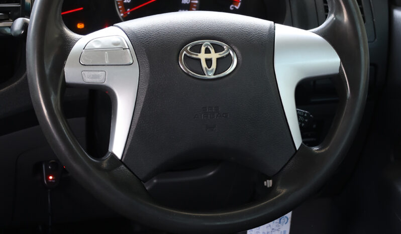 
								TOYOTA HILUX (PICKUP) full									