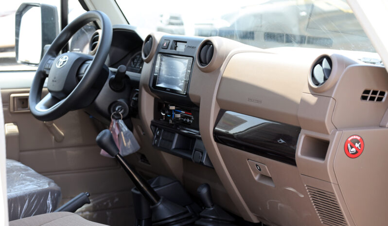 
								TOYOTA LAND CRUISER full									
