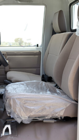 
										TOYOTA LAND CRUISER full									