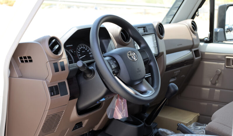 
								TOYOTA LAND CRUISER full									