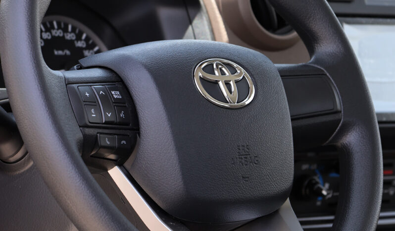 
								TOYOTA LAND CRUISER full									