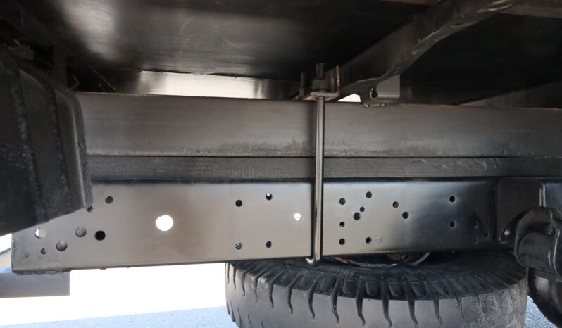 
								TOYOTA PICKUP (TRUCK) full									
