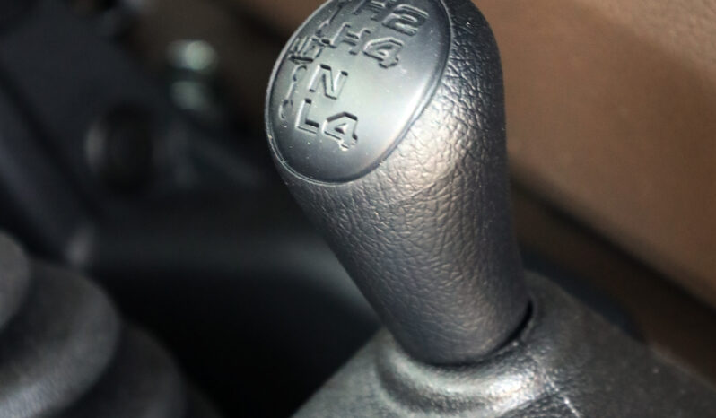 
								TOYOTA LAND CRUISER full									