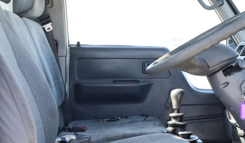 
								TOYOTA PICKUP (TRUCK) full									