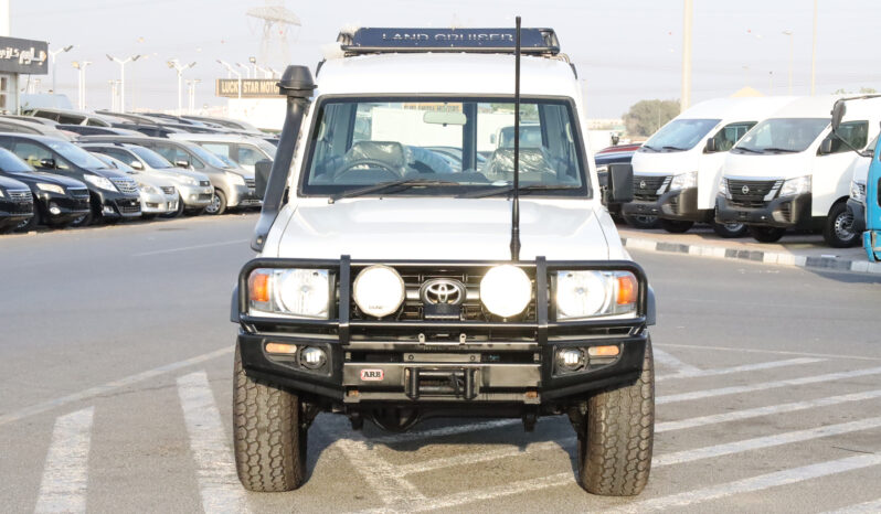 
								TOYOTA LAND CRUISER full									