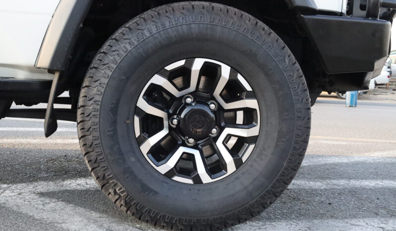 
								TOYOTA LAND CRUISER full									