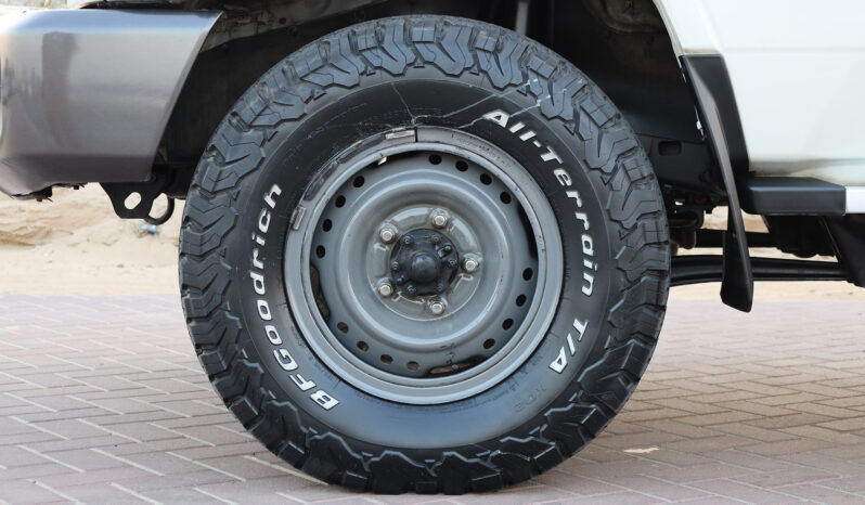 
								TOYOTA LAND CRUISER full									