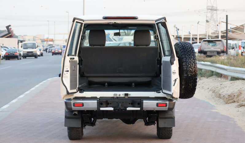 
								TOYOTA LAND CRUISER full									