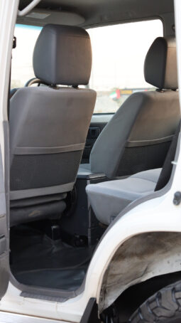 
										TOYOTA LAND CRUISER full									