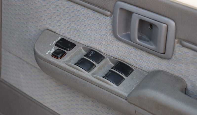 
								TOYOTA LAND CRUISER full									