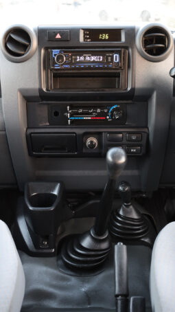 
										TOYOTA LAND CRUISER full									