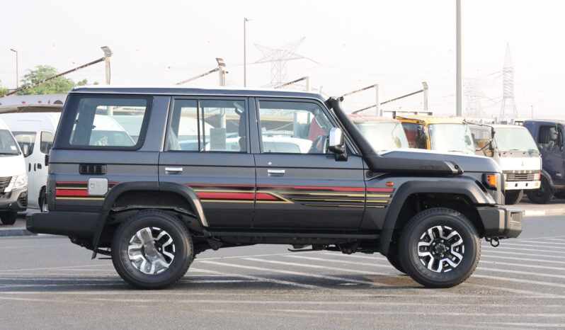 
								TOYOTA LAND (CRUISER) full									