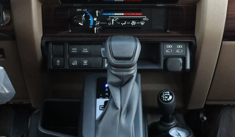 
								TOYOTA LAND (CRUISER) full									