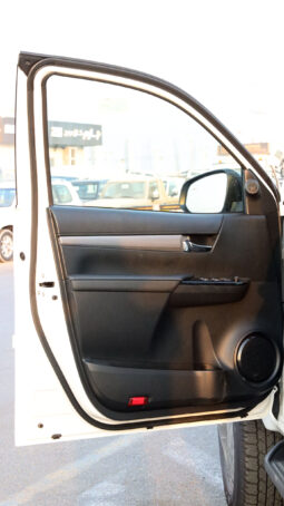 
										TOYOTA HILUX GR (SPORT) full									