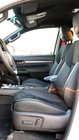 
										TOYOTA HILUX GR (SPORT) full									