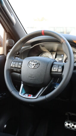 
										TOYOTA HILUX GR (SPORT) full									