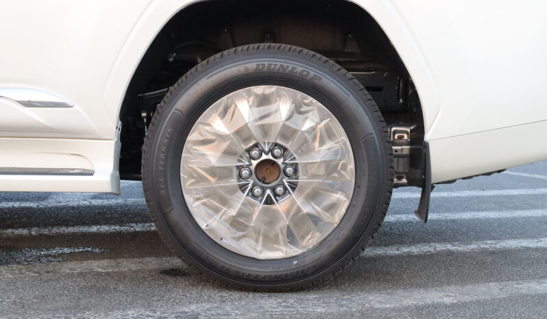
								TOYOTA LAND CRUISER (300 SERIES) full									