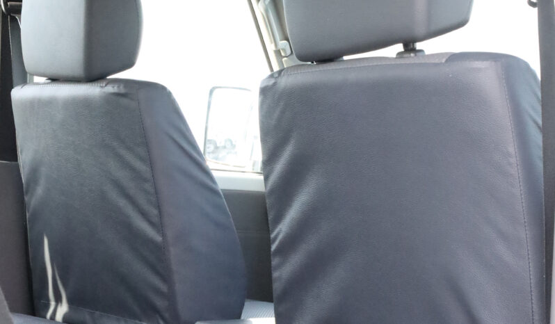 
								TOYOTA LAND CRUISER full									