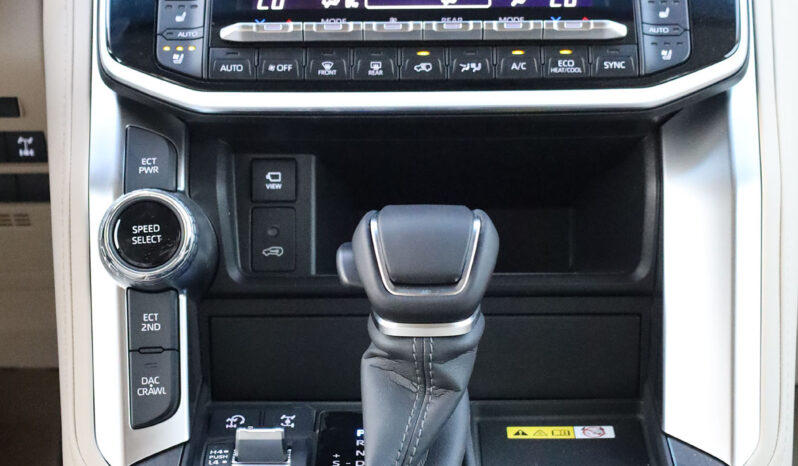 
								TOYOTA LAND CRUISER (300 SERIES) full									