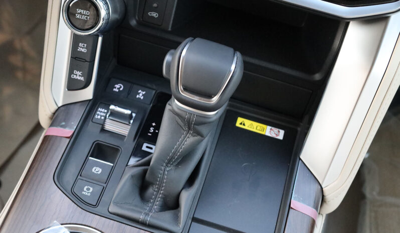 
								TOYOTA LAND CRUISER (300 SERIES) full									