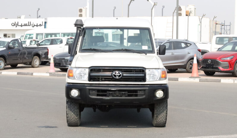 
								TOYOTA LAND CRUISER full									