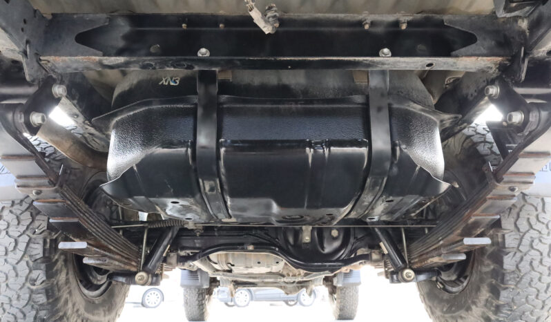 
								TOYOTA LAND CRUISER full									