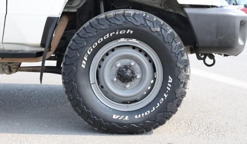 
								TOYOTA LAND CRUISER full									