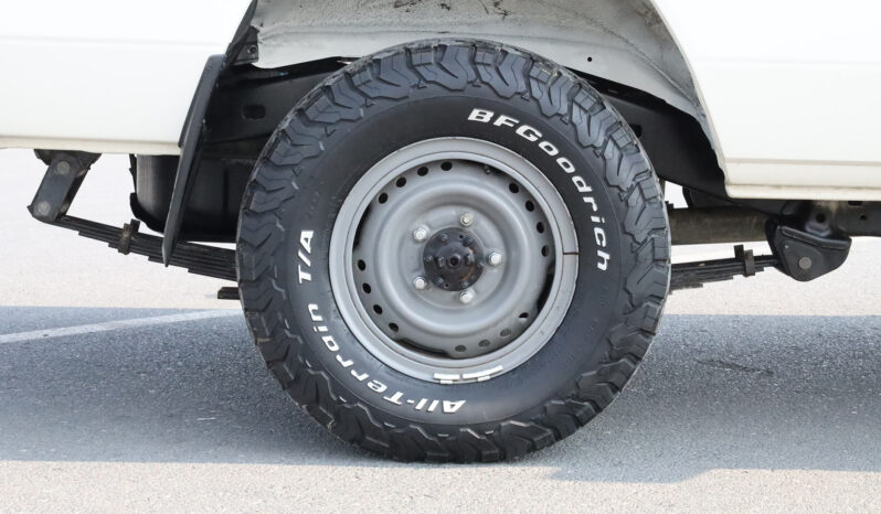 
								TOYOTA LAND CRUISER full									