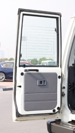 
										TOYOTA LAND CRUISER full									