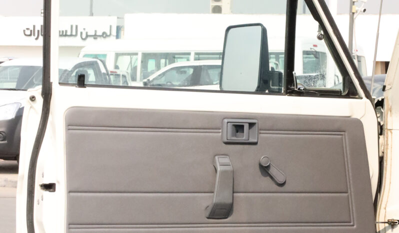 
								TOYOTA LAND CRUISER full									