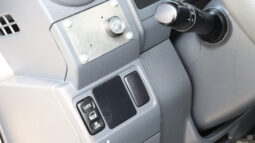 
										TOYOTA LAND CRUISER full									